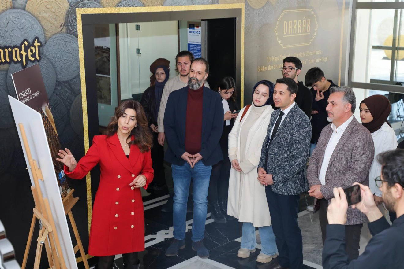 "Geleneği Geleceğe Aktarmak" temalı sergi açıldı